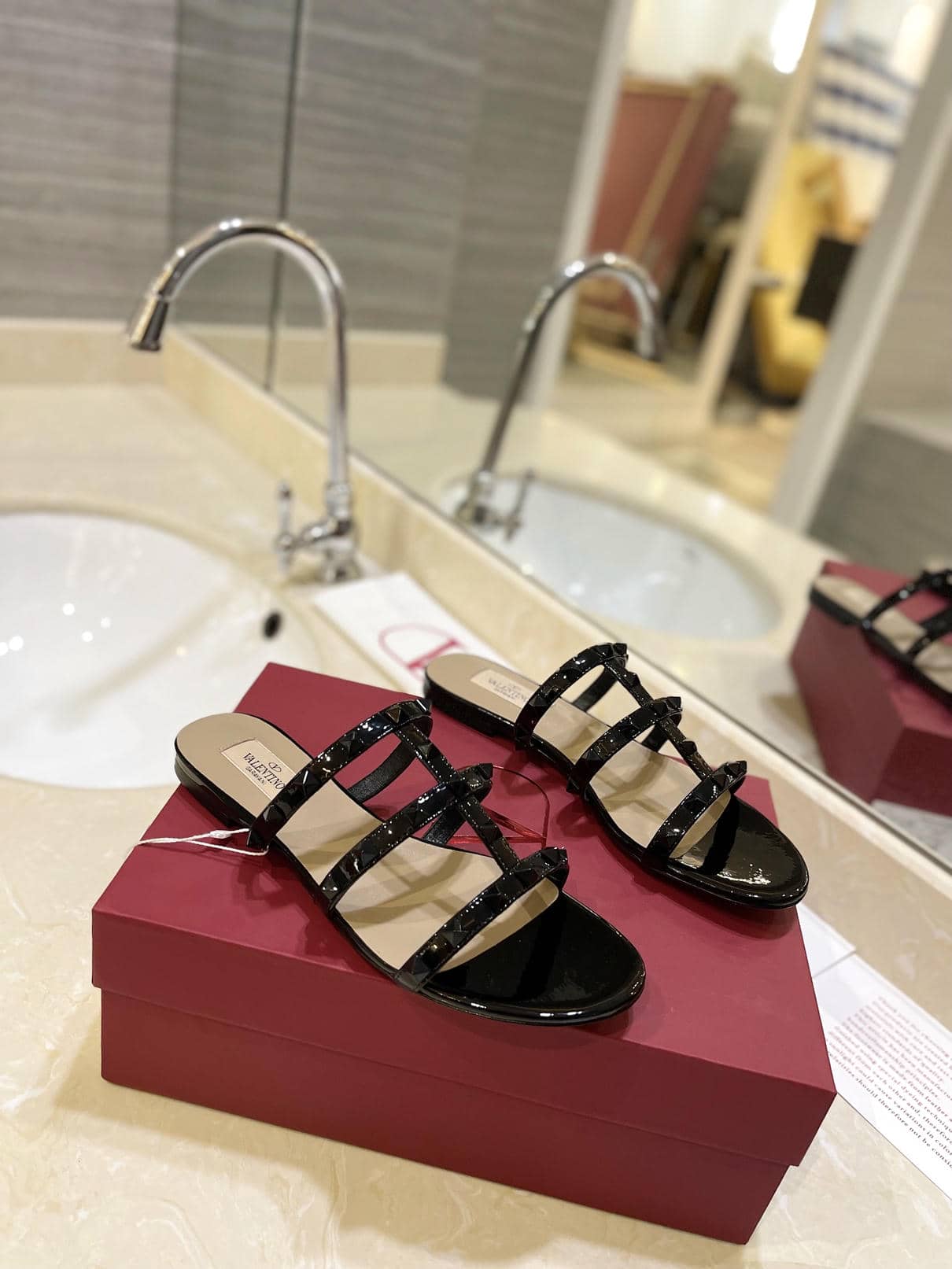 Valentino Sandal Flat 4-3